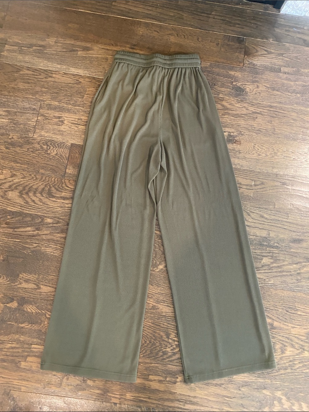 Wide-Leg Drawstring Pants in Olive Green - Picture 8 of 10